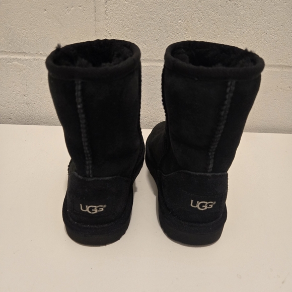 Kids Black Uggs, Size 13 - Picture 5 of 7